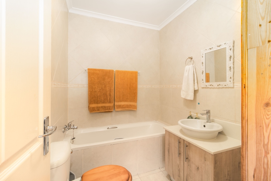 3 Bedroom Property for Sale in Ruwari Western Cape